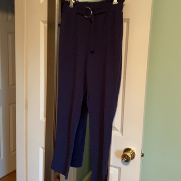 Nice high waisted NWT pants - Picture 2 of 4